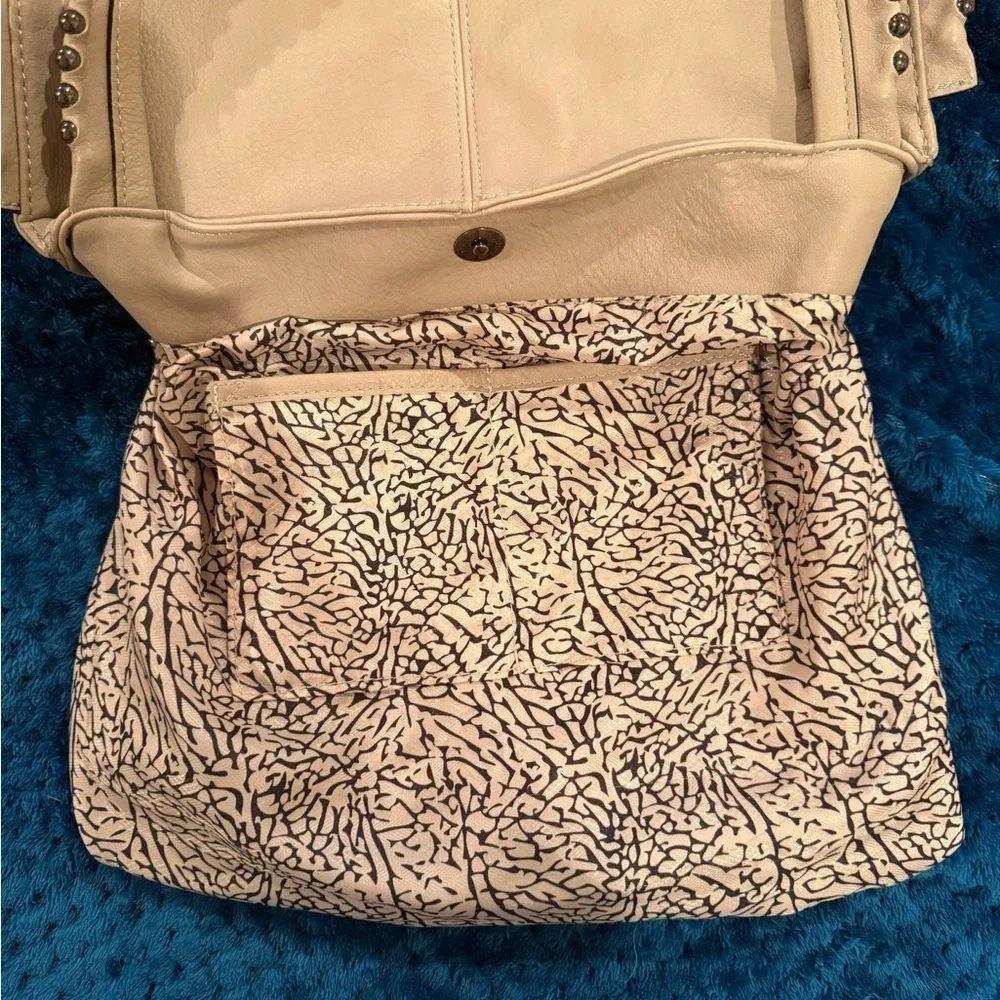 Max Studio Studded Tote Bag Beige Boho Vegan Leather Shoulder Bag Zip Pockets